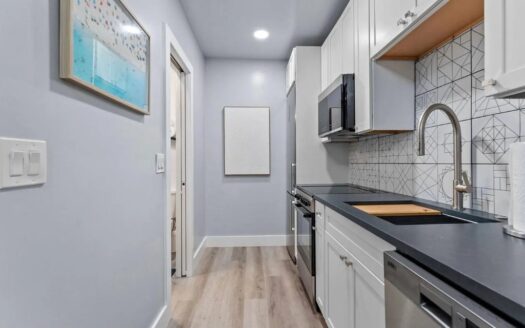 9-Unit Off Market Deal Just Steps from Daytona Beach