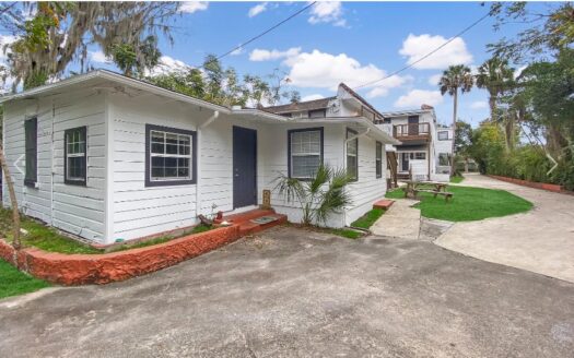 10 Units Income producing apartment at Florida for sale