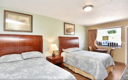 Ocean front 28 Rooms Daytona Beach Motel with seller Financing for sale!