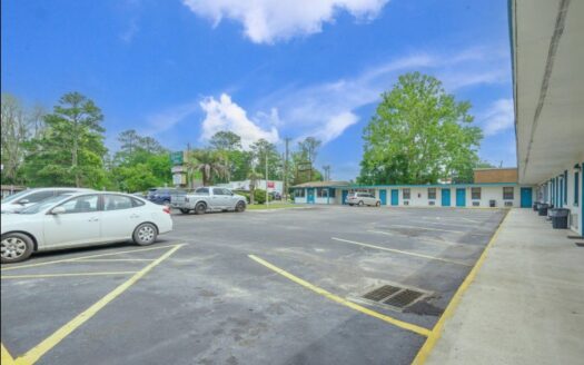 Royal Inn- 24 Units Motel with Seller Financing Available!!!
