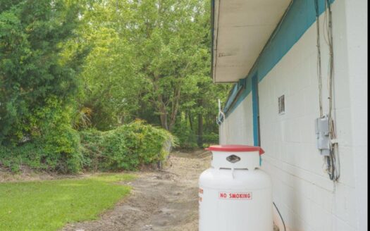 Royal Inn- 24 Units Motel with Seller Financing Available!!!