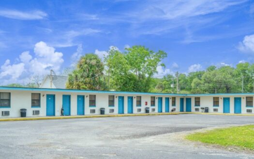 Royal Inn- 24 Units Motel with Seller Financing Available!!!