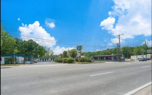 Royal Inn- 24 Units Motel with Seller Financing Available!!!