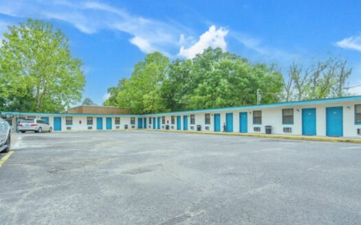Royal Inn- 24 Units Motel with Seller Financing Available!!!